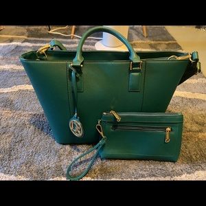 Green purse